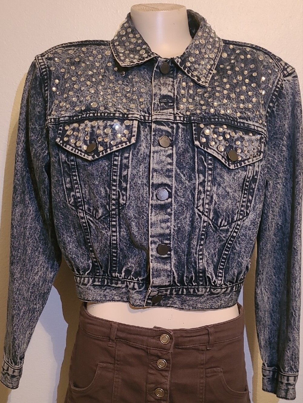 Alice + Olivia Studded Denim Cropped Jacket